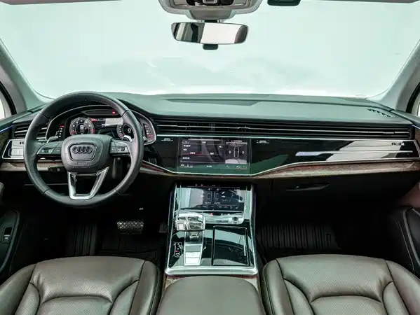 Audi Q7 2021