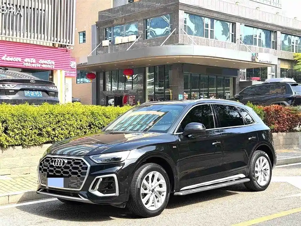 Audi Q5L 2023 — фото 1