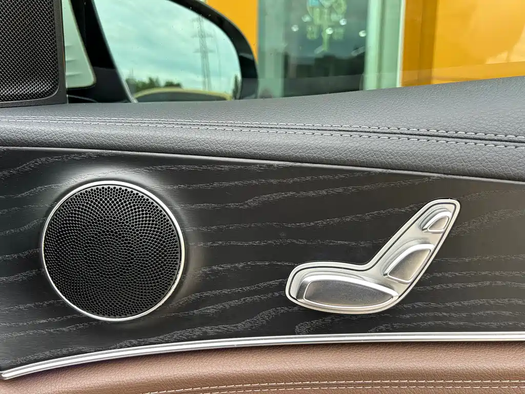 Mercedes-Benz E-Class 2018 — фото 29