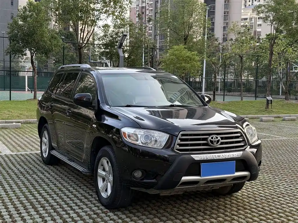 Toyota Highlander 2010 — фото 3