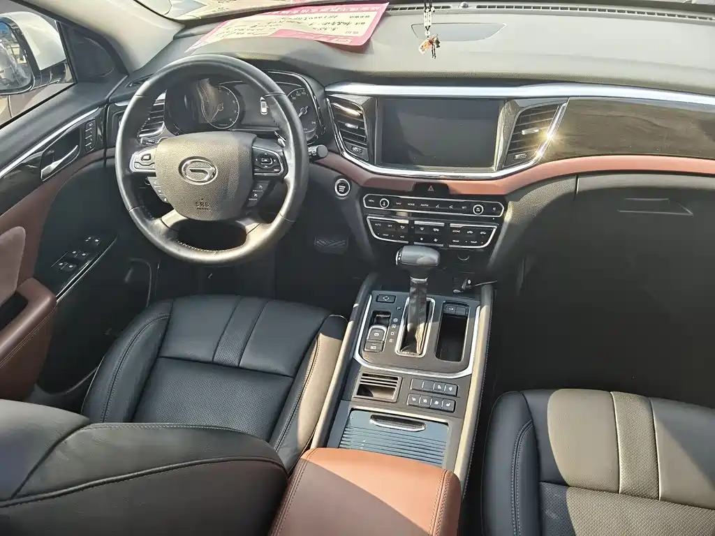 GAC Motor Trumpchi GS8 2017 — фото 12