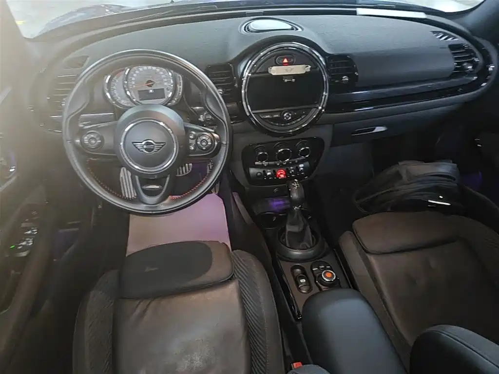 MINI Clubman 2018 — фото 10