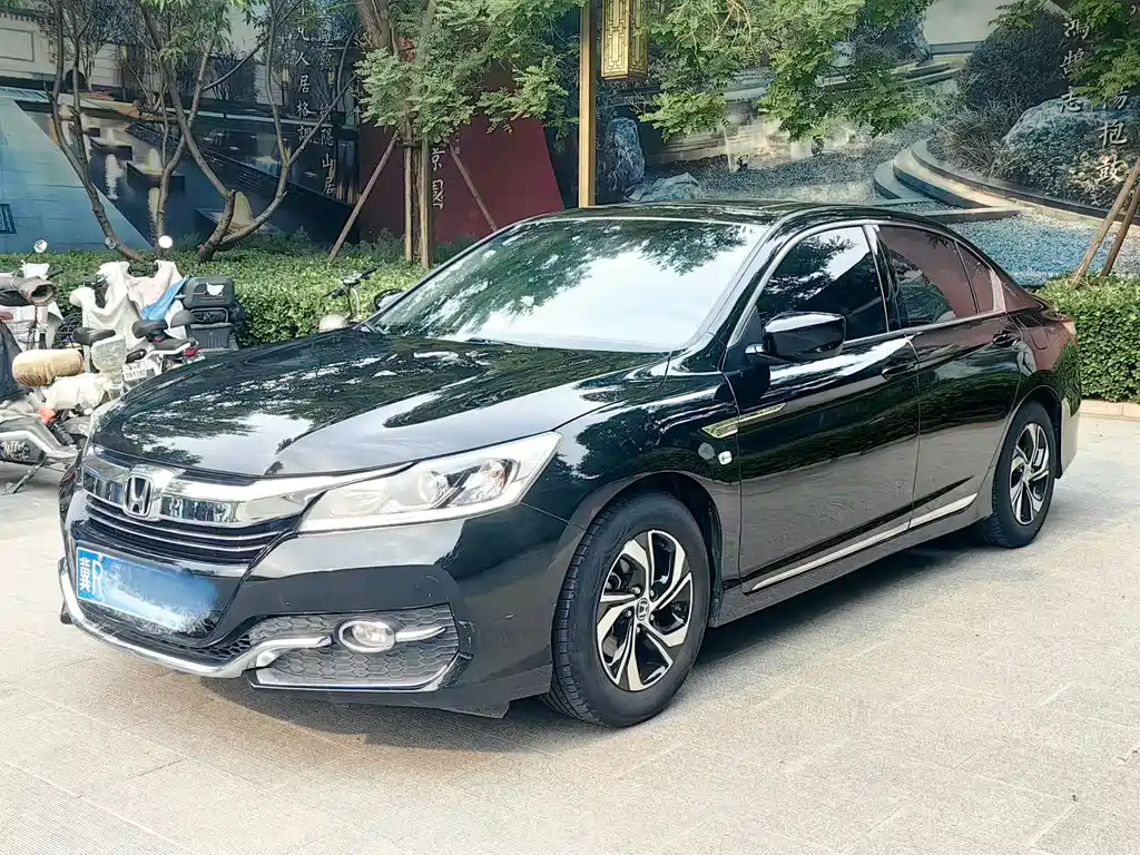 Honda Accord 2016 — фото 2