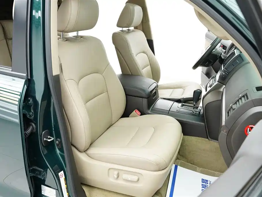 Toyota Land Cruiser 2010 — фото 29