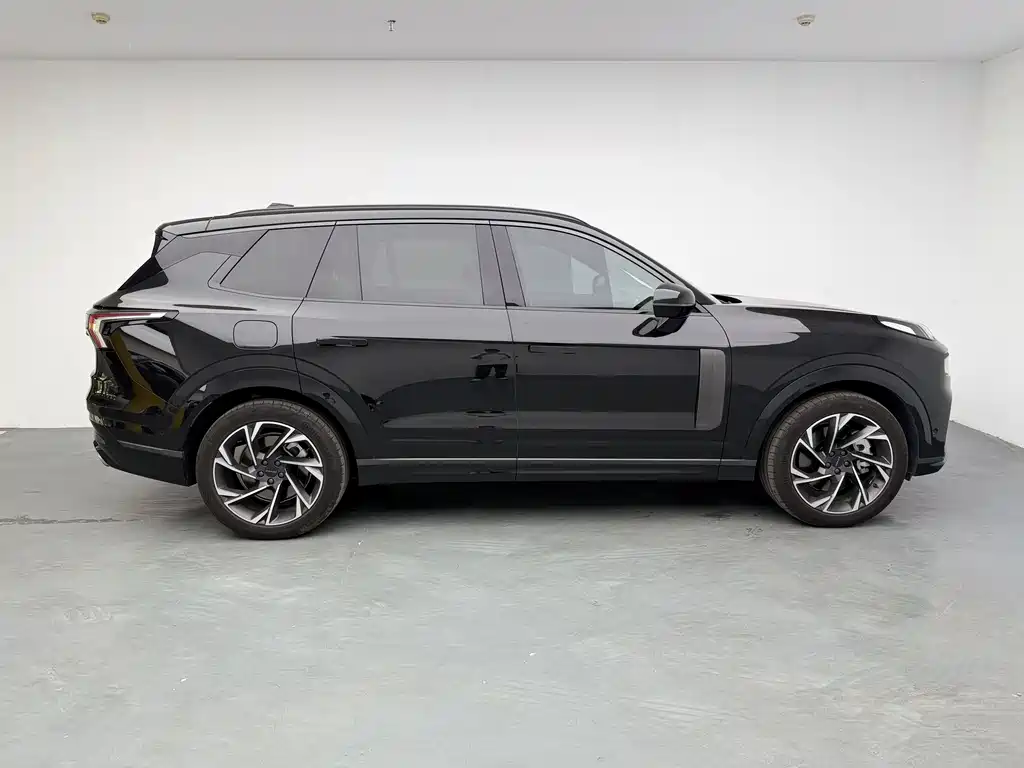Lynk & Co 09 EM-P 2024 — фото 7