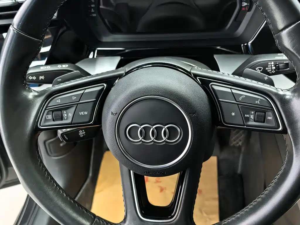 Audi A3 2021 — фото 17
