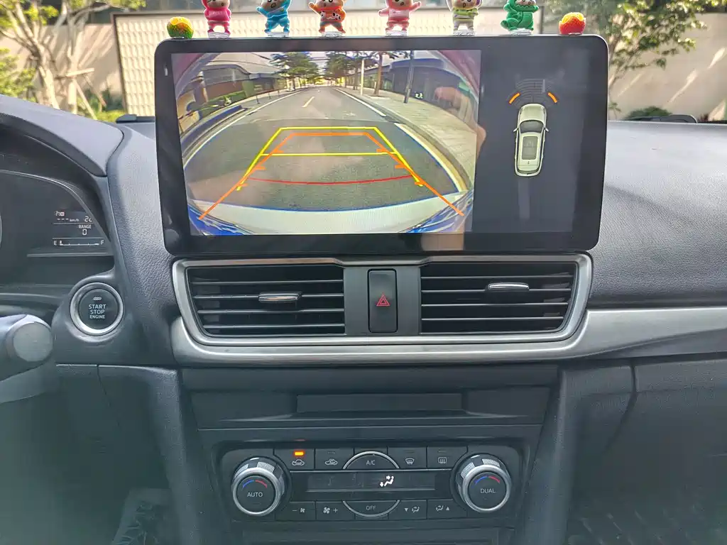 Mazda 3 Axela 2018 — фото 11
