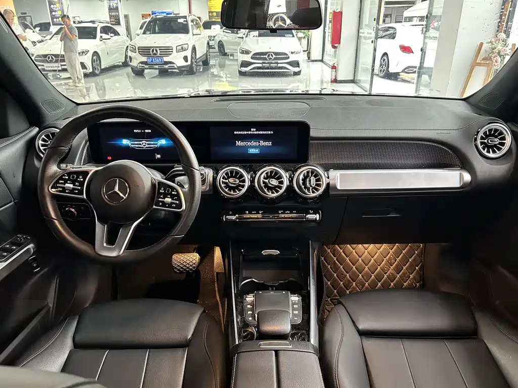 Mercedes-Benz GLB 2023 — фото 8
