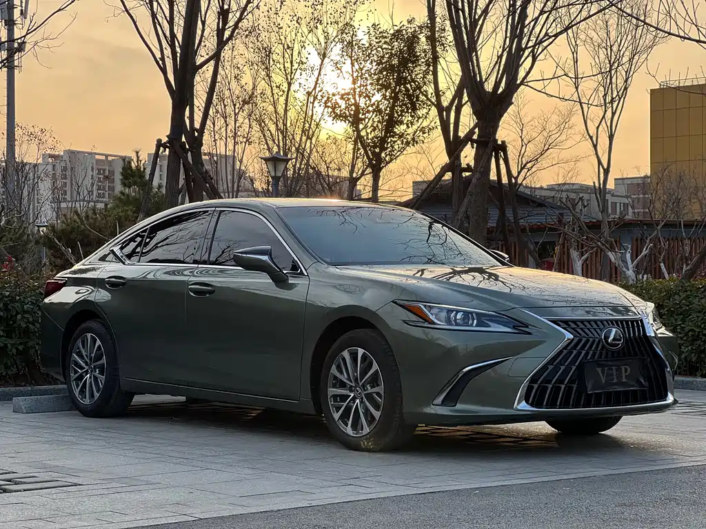 Lexus ES 2022 — фото 3