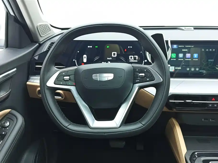 Geely Haoyue PRO 2024 — фото 15