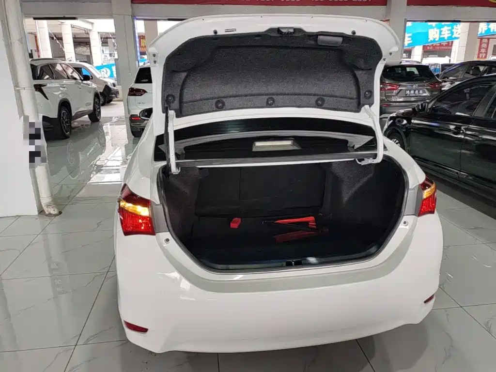 Toyota Corolla 2019 — фото 19