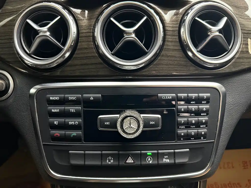 Mercedes-Benz GLA 2015 — фото 33