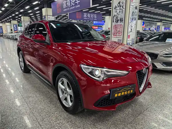 Alfa Romeo Stelvio 2017