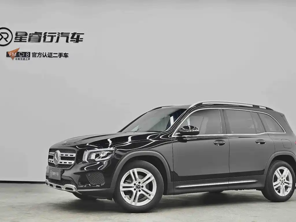 Mercedes-Benz GLB 2023 — фото 1