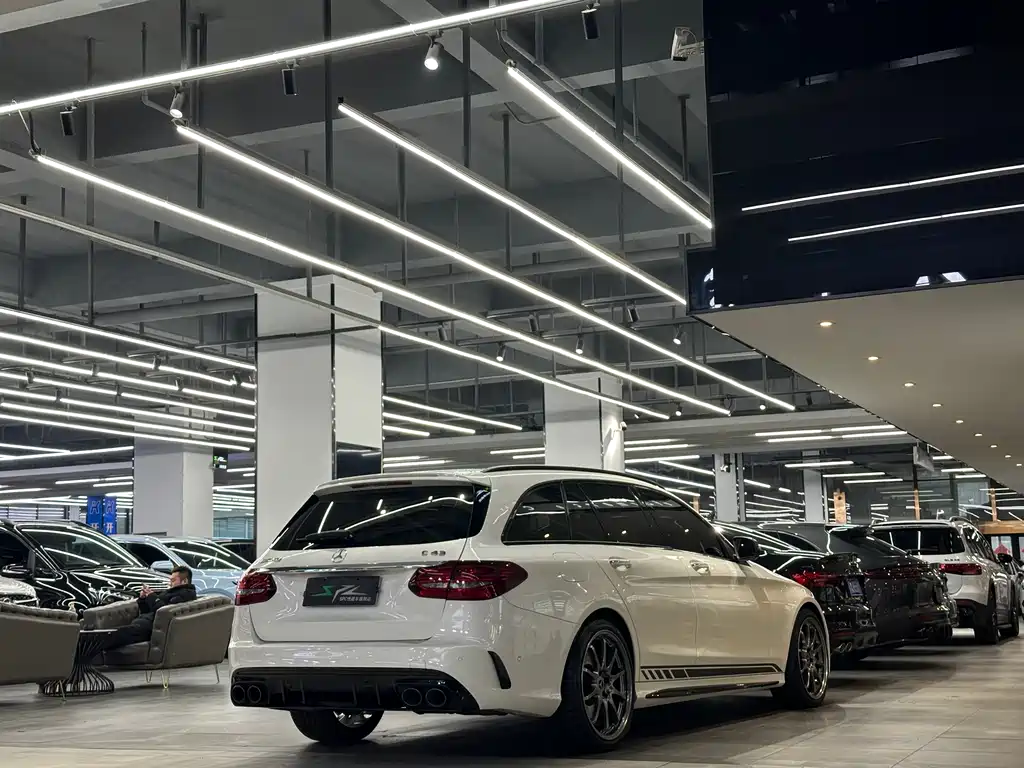 Mercedes-Benz C-Class AMG 2021 — фото 18