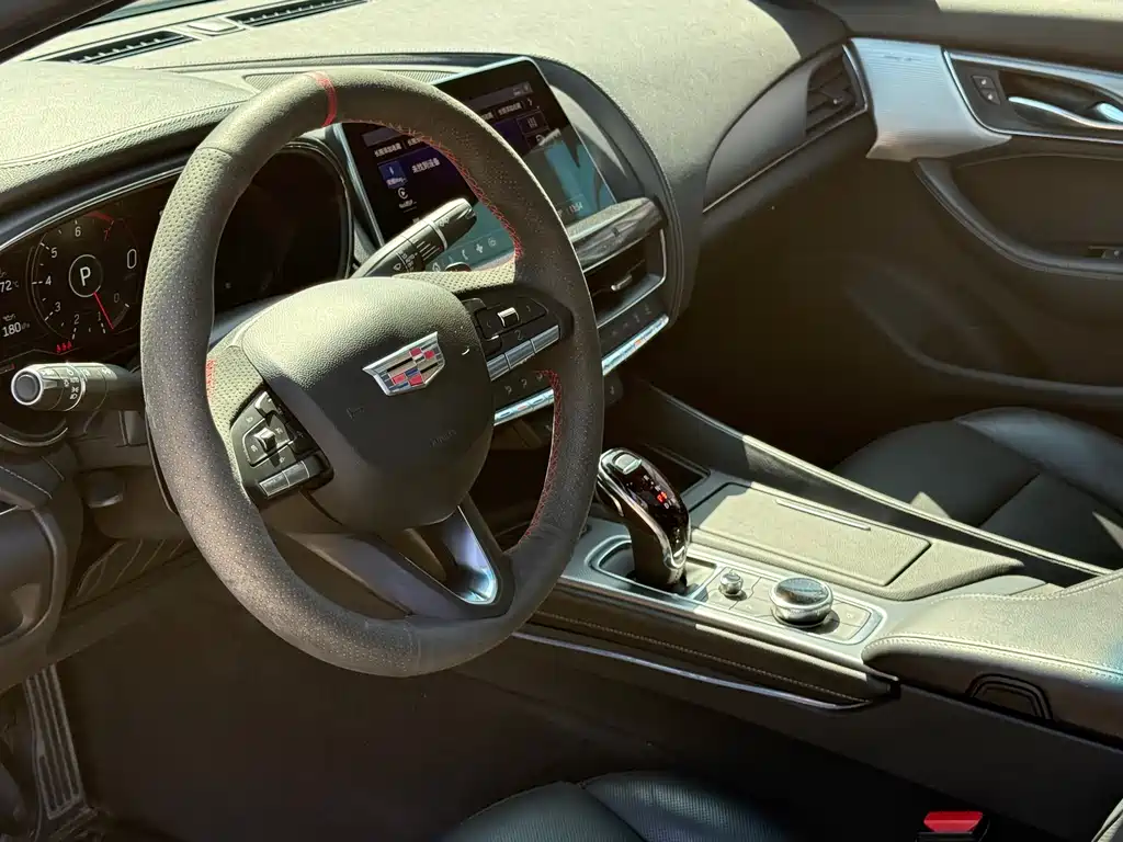 Cadillac CT5 2021 — фото 10