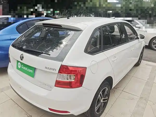 Skoda Rapid Spaceback 2016