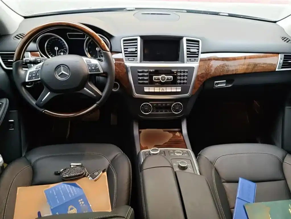 Mercedes-Benz M-Class 2015