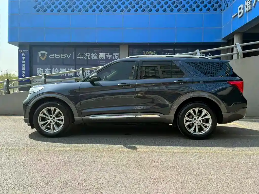 Ford Explorer 2020 — фото 3