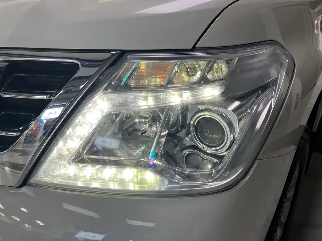 Nissan Patrol 2017 — фото 11