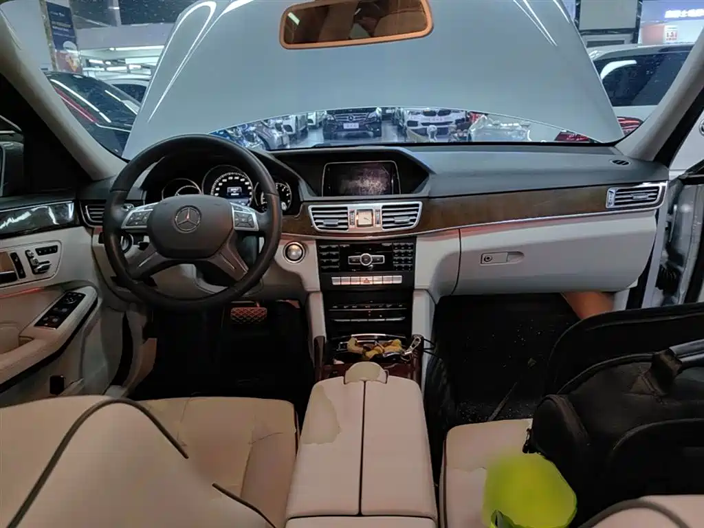 Mercedes-Benz E-Class 2014 — фото 10