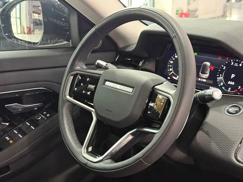 Land Rover Evoque 2022 — фото 16
