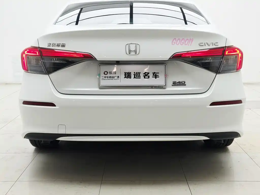 Honda Civic 2024 — фото 6