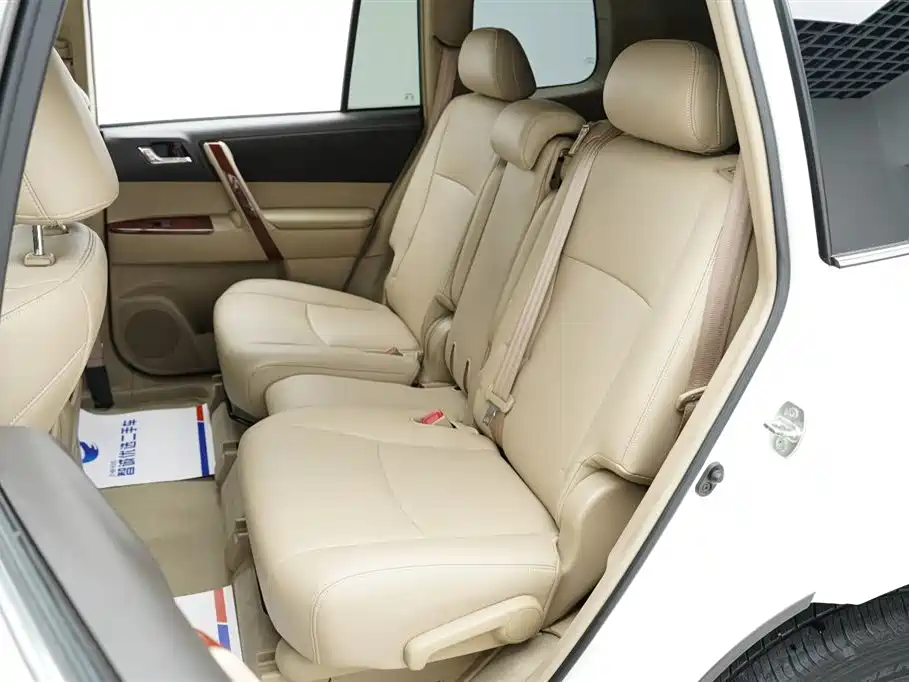 Toyota Highlander 2014 — фото 13