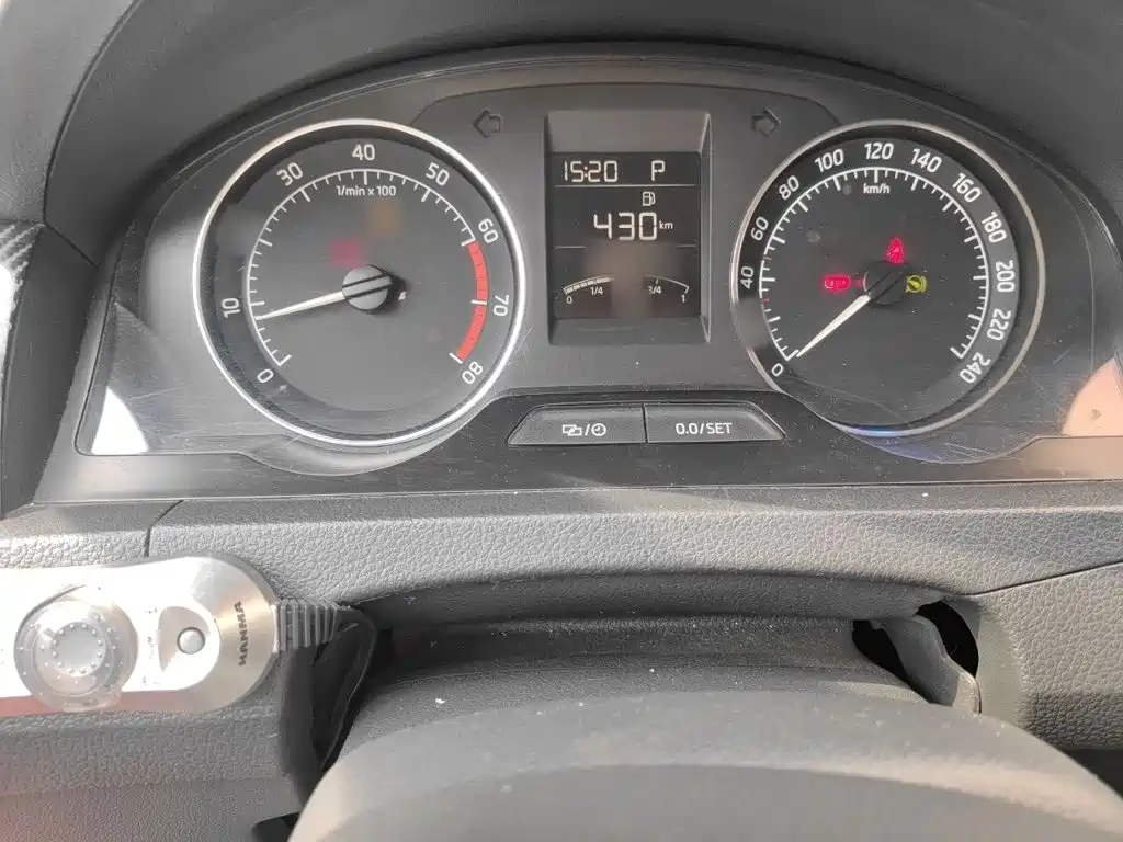 Skoda Rapid Spaceback 2017 — фото 4