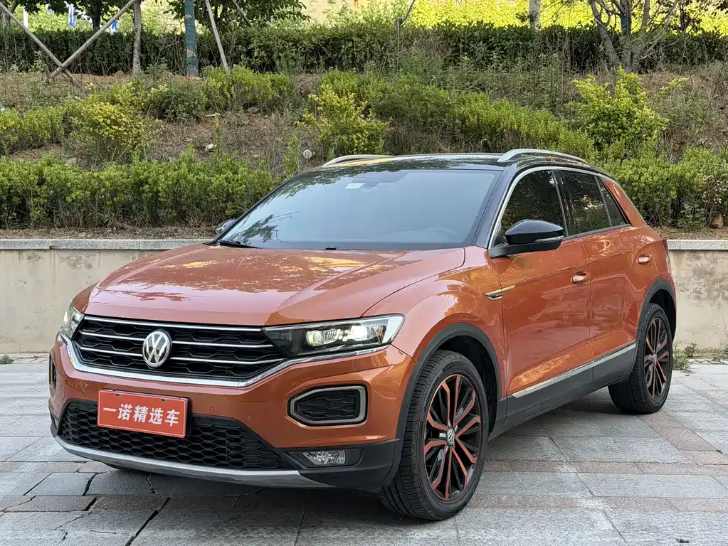 Volkswagen T-Roc 2018 — фото 1
