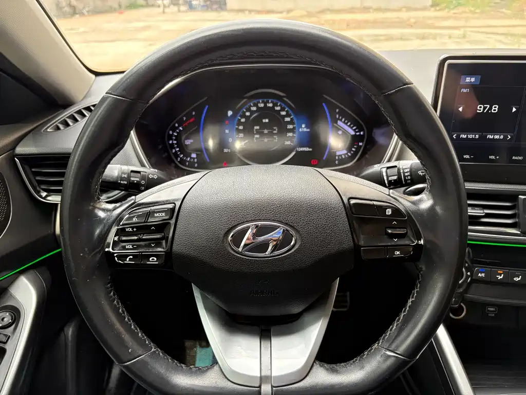 Hyundai Fista 2019 — фото 11