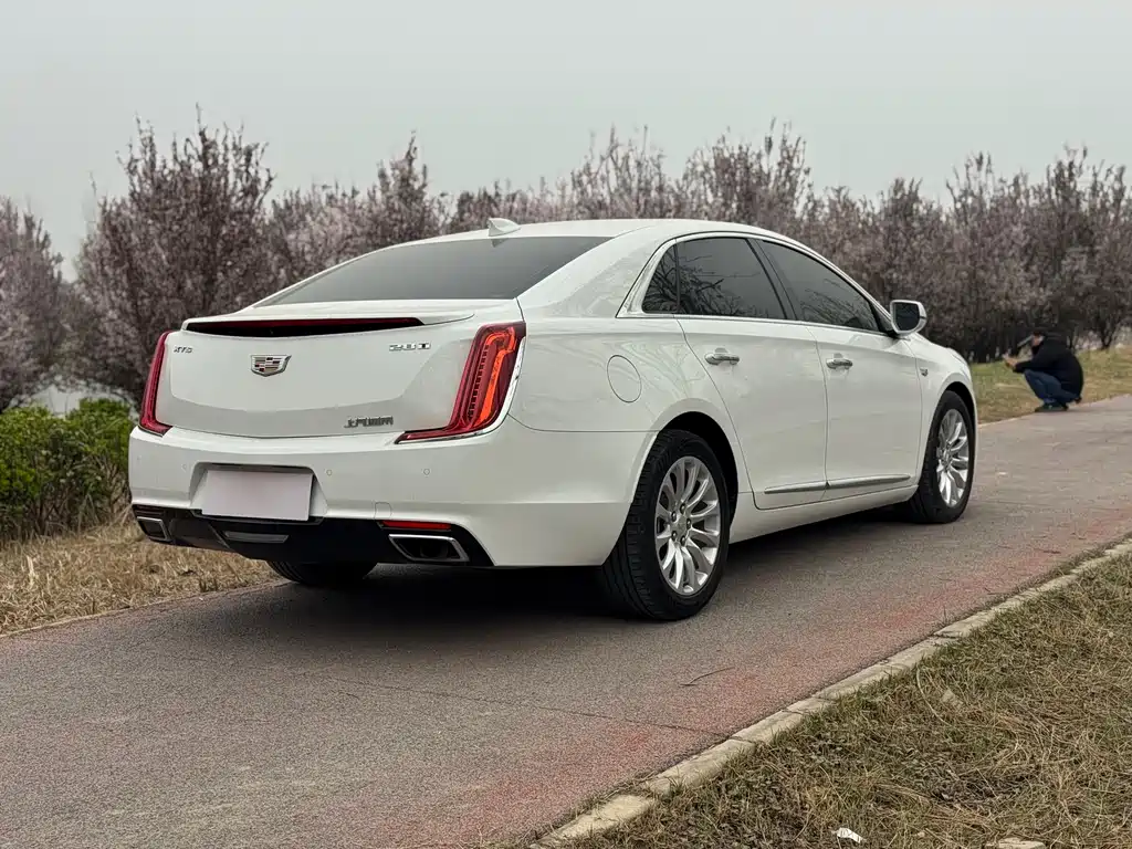 Cadillac XTS 2019 — фото 5