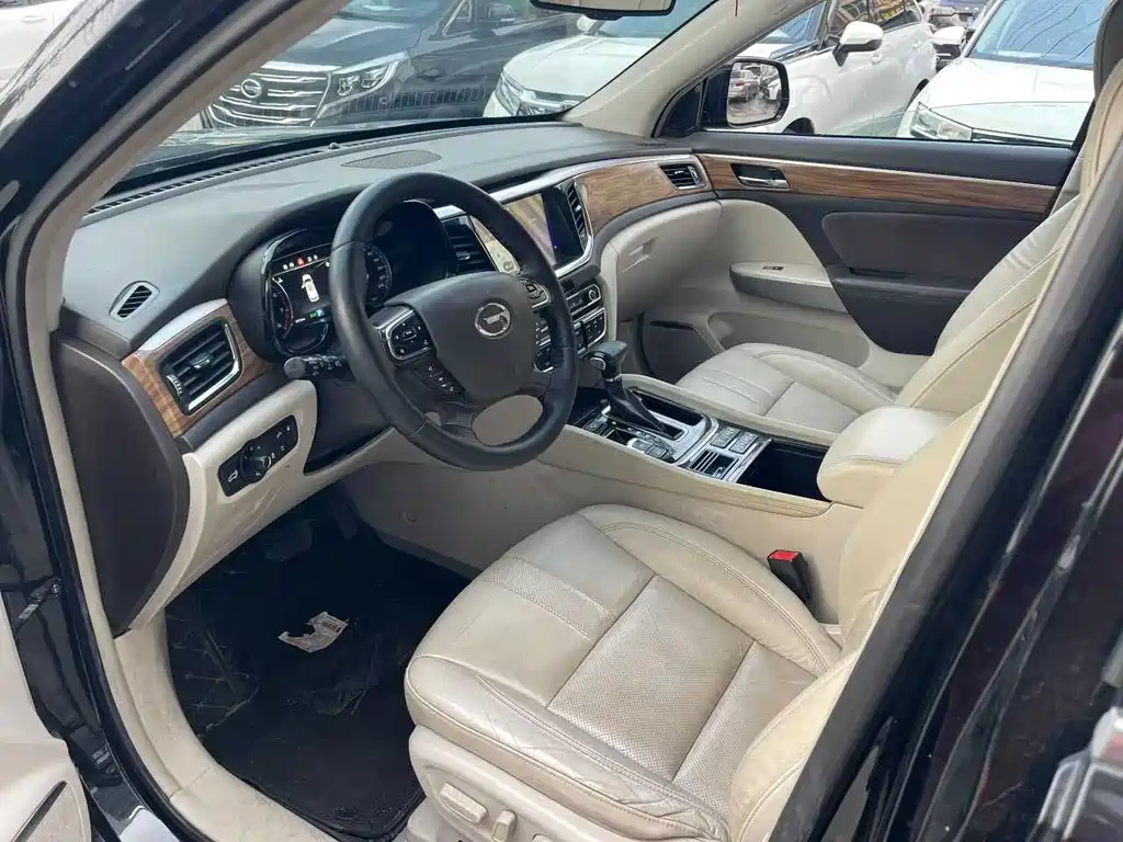 GAC Motor Trumpchi GS8 2018 — фото 7