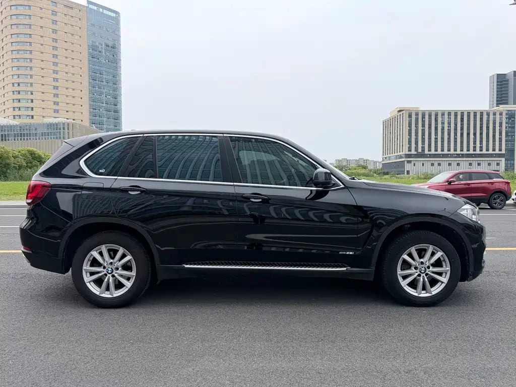 BMW X5 2018 — фото 11