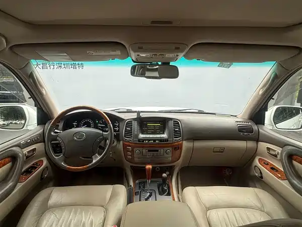 Lexus LX 2006