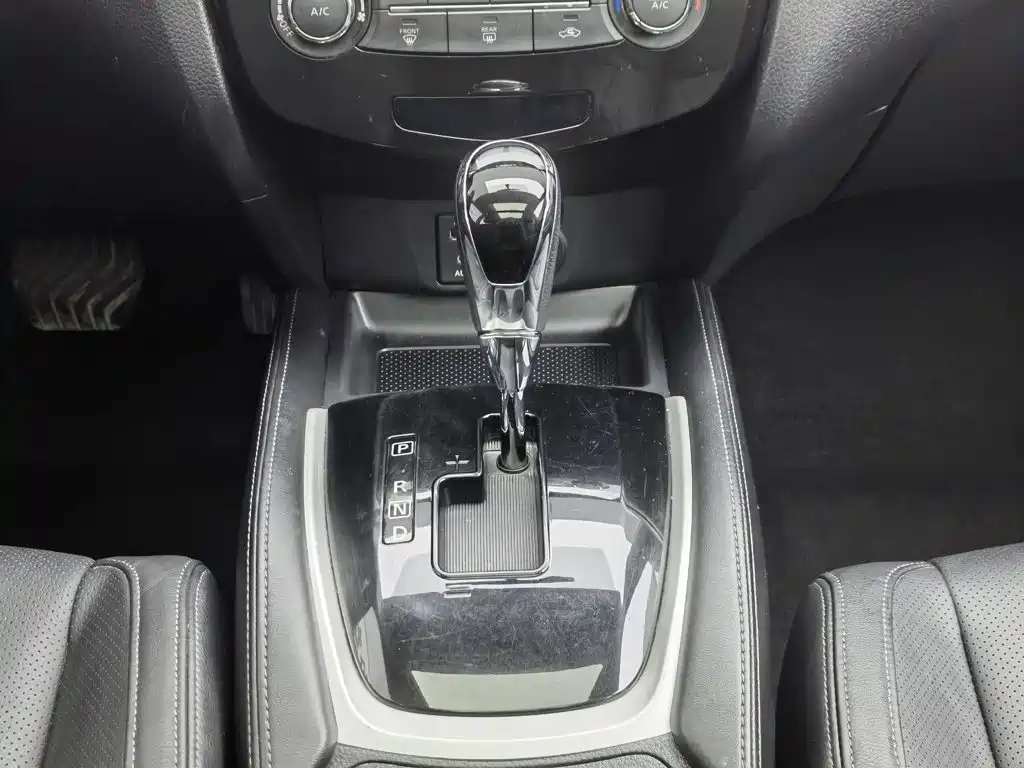 Nissan X-Trail 2018 — фото 13
