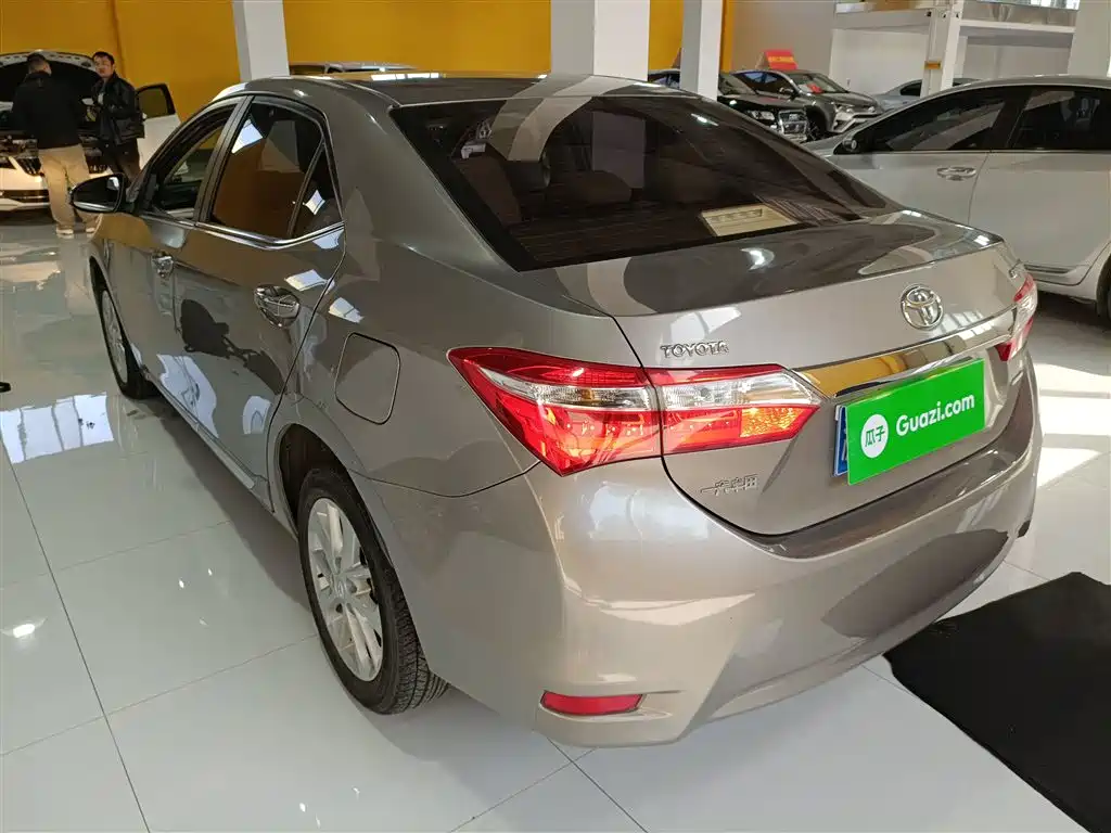 Toyota Corolla 2015 — фото 23