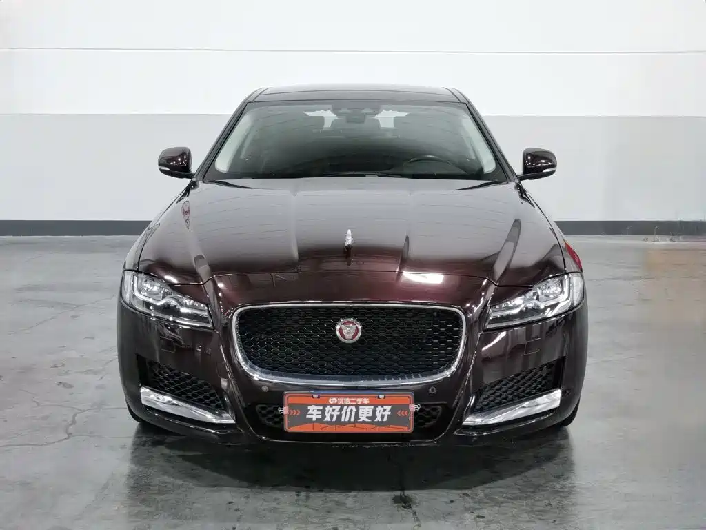 Jaguar XFL 2019