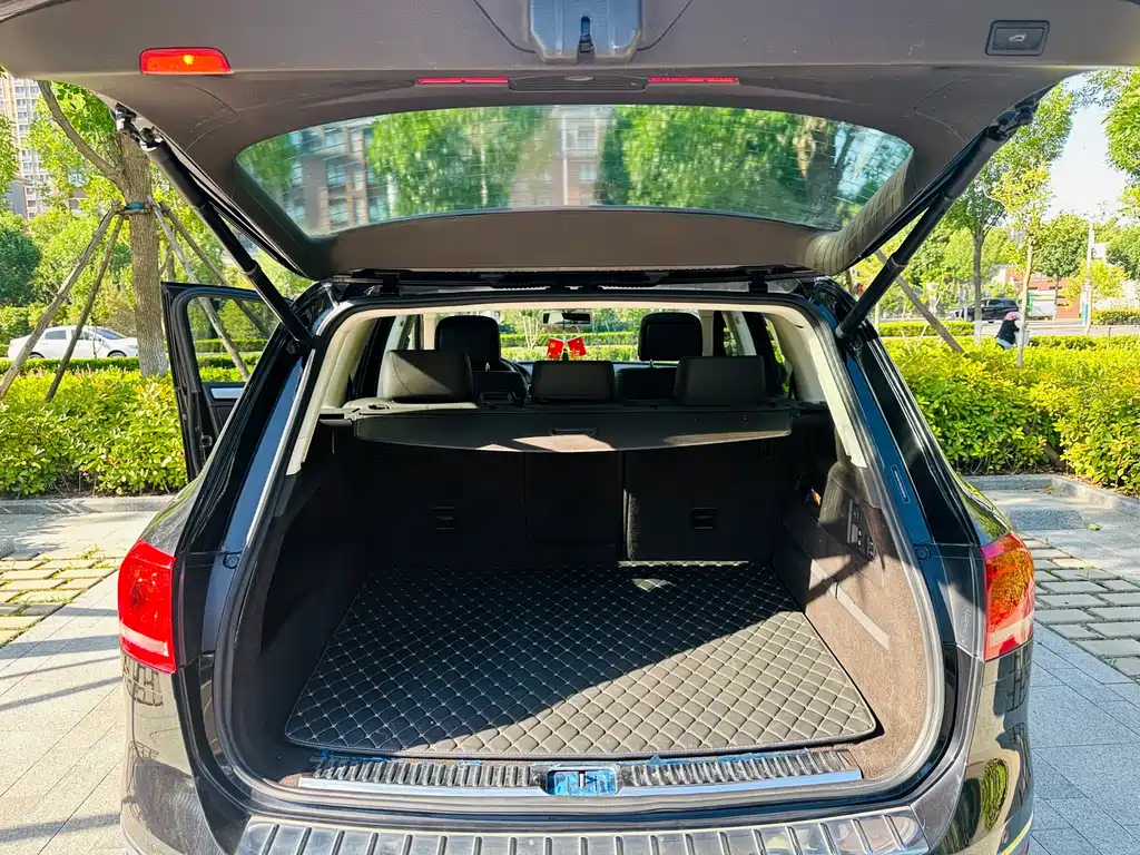 Volkswagen Touareg 2016 — фото 15