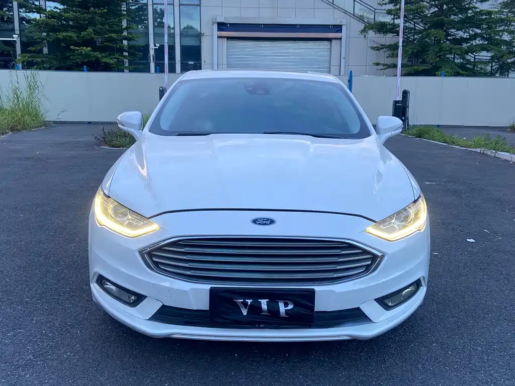 Ford Mondeo 2018 — фото 2