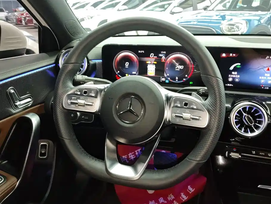 Mercedes-Benz A-Class 2023 — фото 15