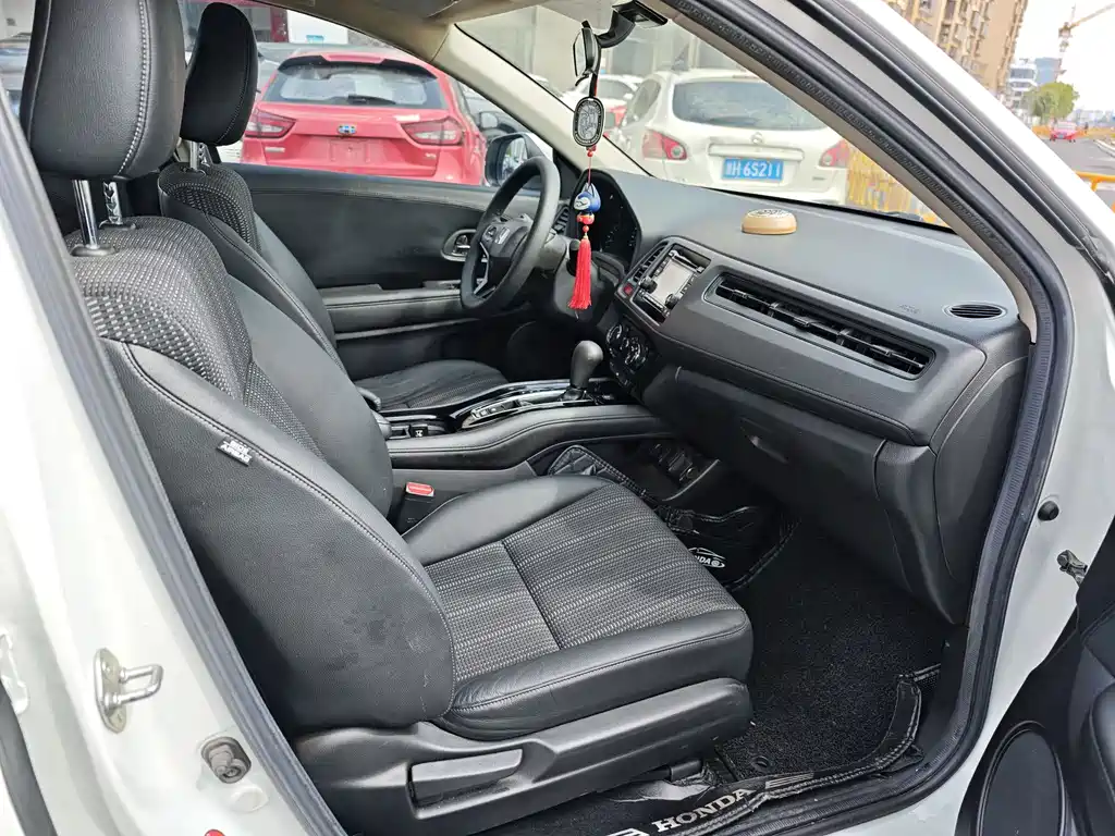 Honda Vezel 2017 — фото 10