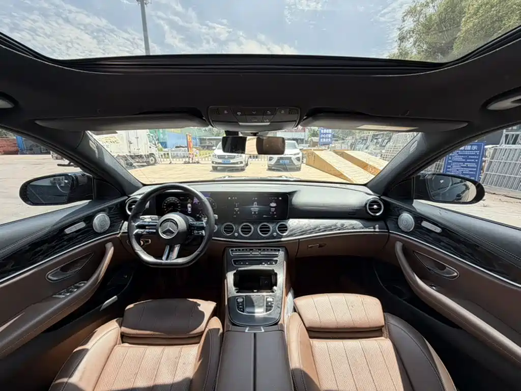 Mercedes-Benz E-Class 2022 — фото 15