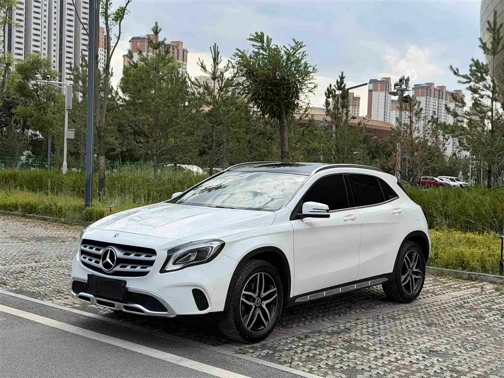 Mercedes-Benz GLA 2017