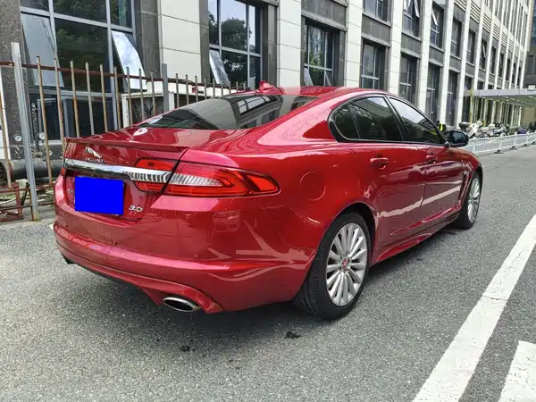 Jaguar XF 2014