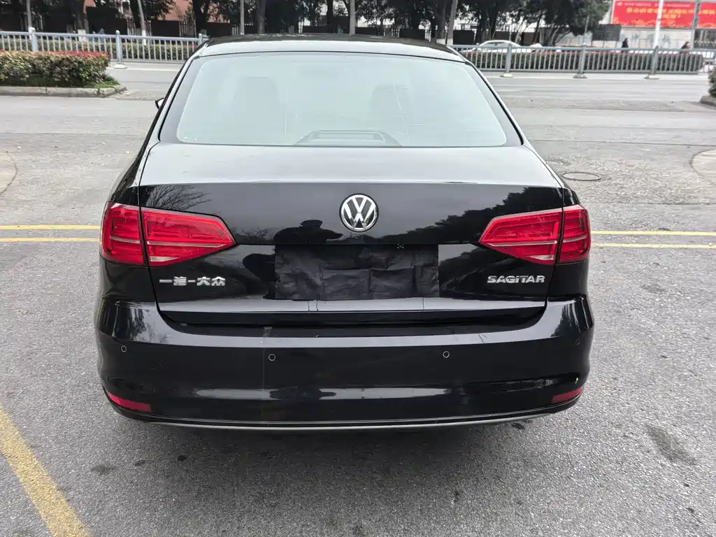 Volkswagen Sagitar 2017 — фото 10