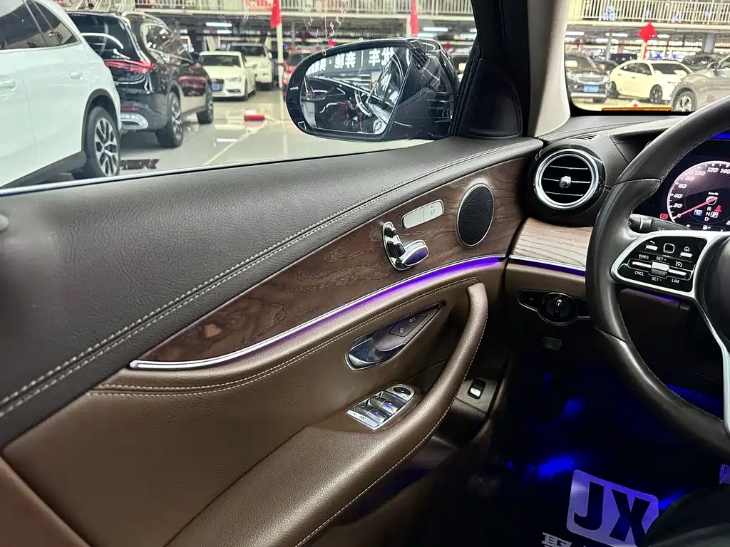 Mercedes-Benz E-Class 2020 — фото 13