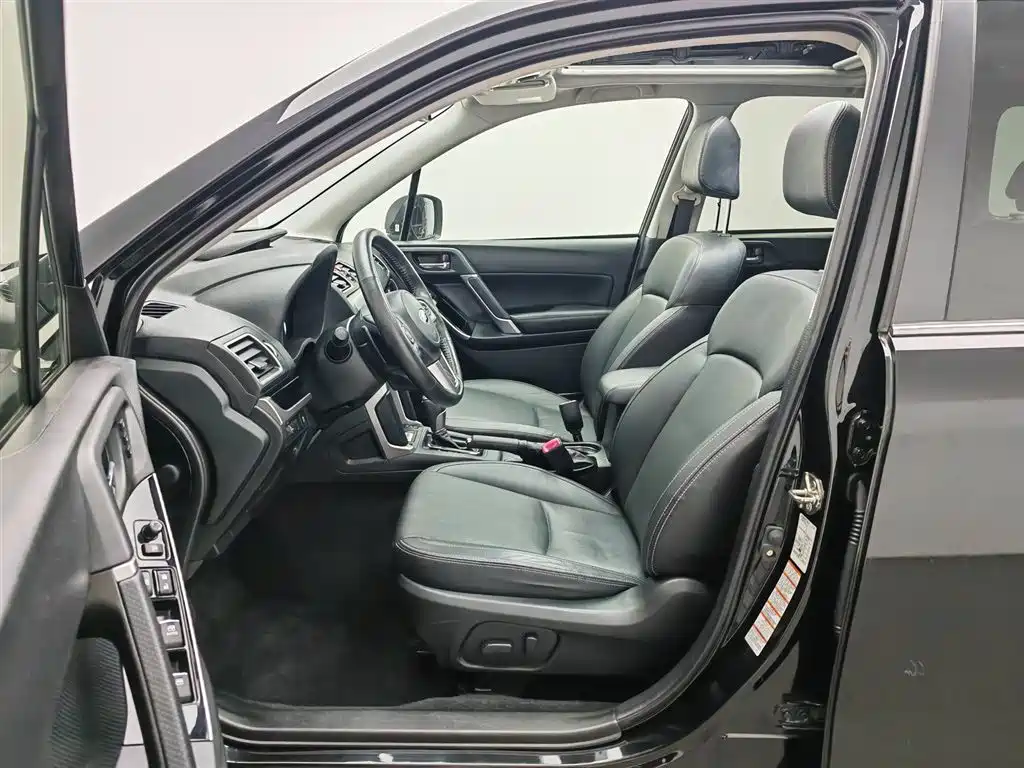 Subaru Forester 2016 — фото 10