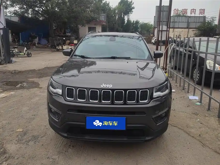 Jeep Compass 2018 — фото 2