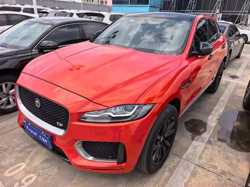 Jaguar F-PACE 2017 — фото 1
